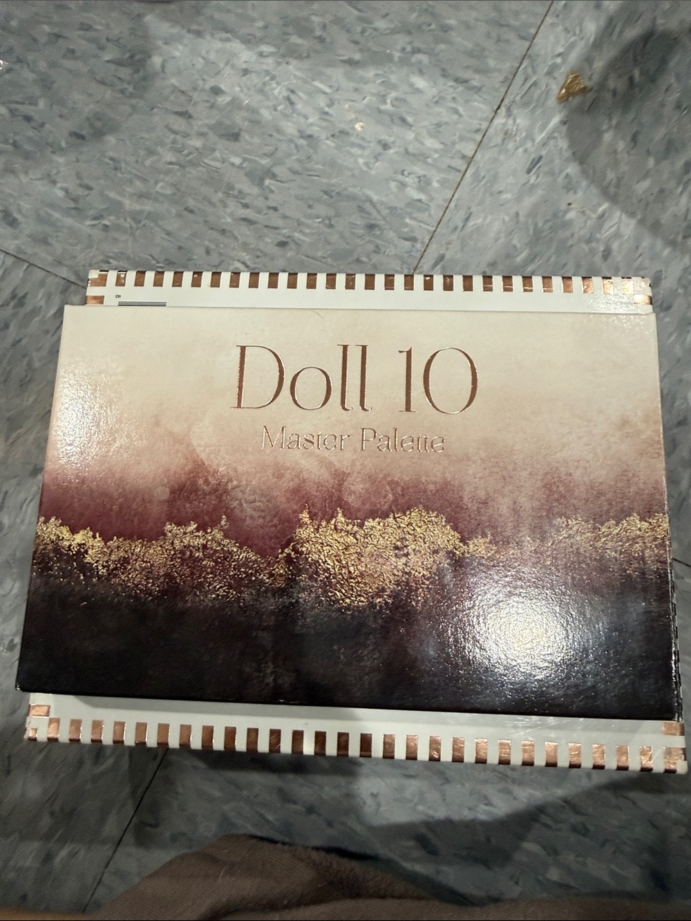 Doll 10 Master Palette - Rose Gold & Brown Eyeshadow